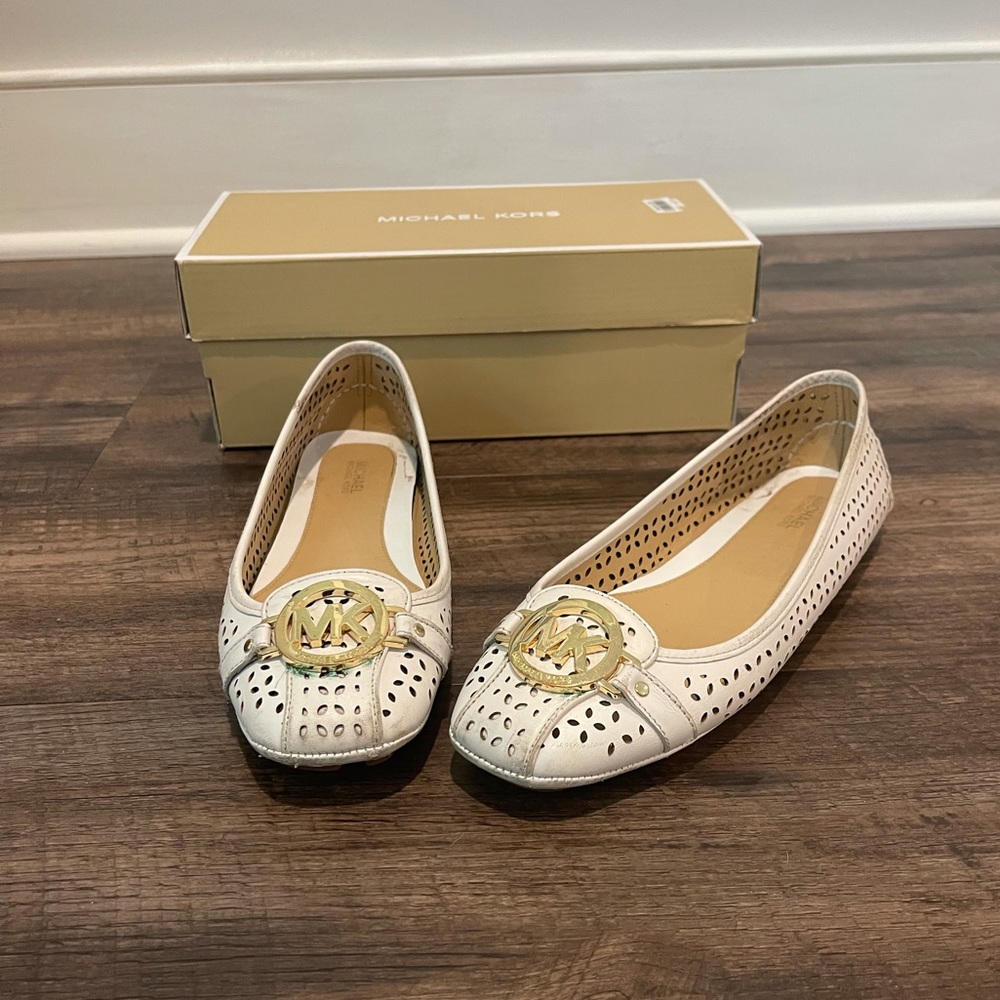 Michael Kors White Flats Size 8.5